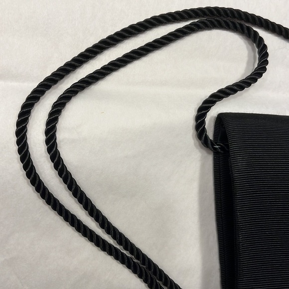 Whiting & Davis Black Crossbody Bag - Picture 3 of 7